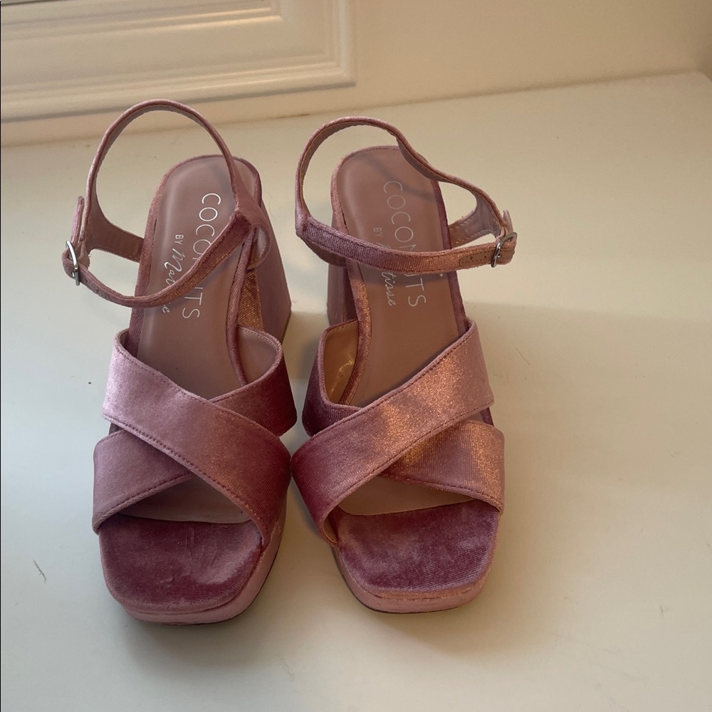 Coconuts by Matisse Blush Pink Sandals
